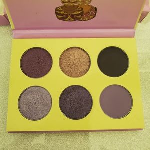 Juvias Place The Violets Eyeshadow Palette
